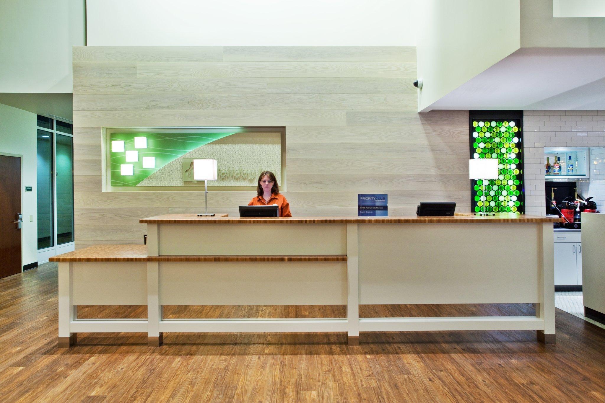 Holiday Inn Atlanta-Gas South Arena Area By Ihg Duluth Exterior photo